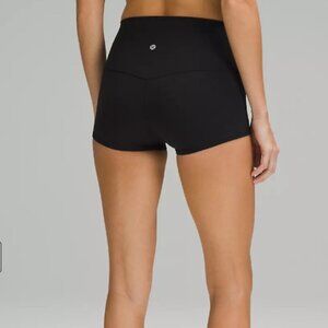 Size 8 lululemon Align High-Rise Short 2"